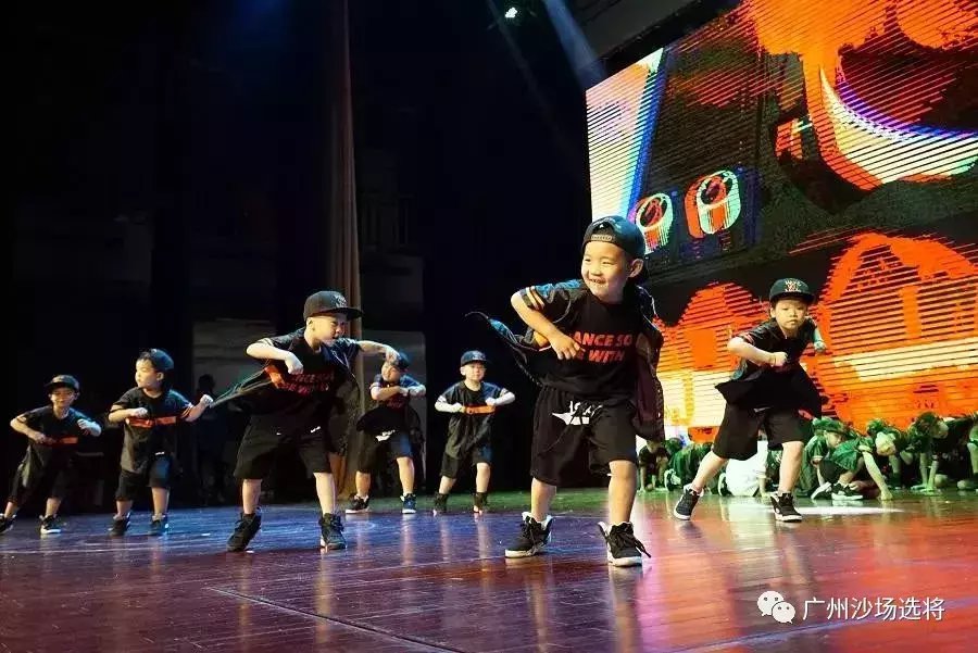 舞种太多, 不知道孩子学哪一种好?
