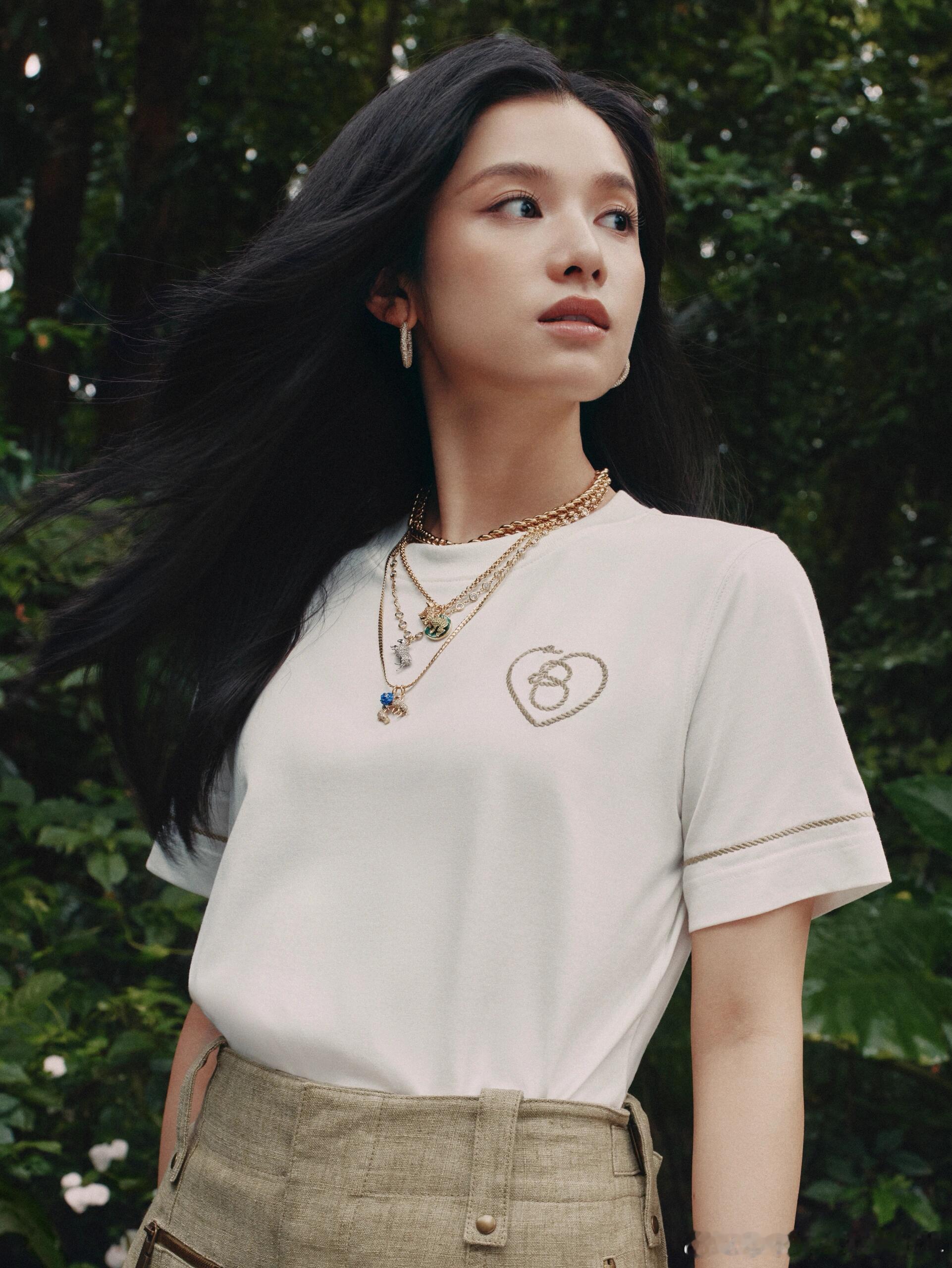 张婧仪真的是太太太太美了，是那种很大气的感觉​​​
