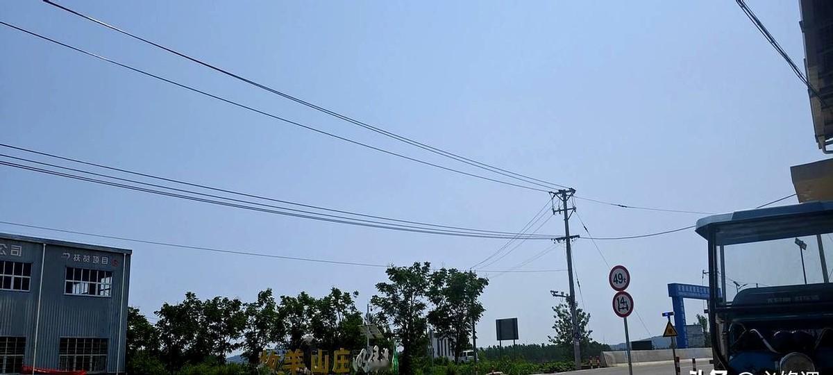 我的警察朋友分享了件真事。在一次扫黄行动中，他竟抓到自己大学同学嫖娼，该同学