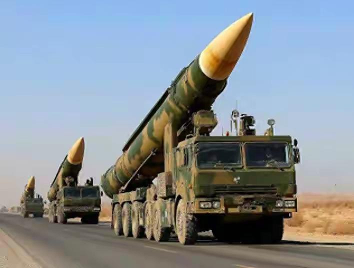 中东局势升级对国内经济的影响不容小觑，主要体现在能源、外贸和金融市场。能源方面，