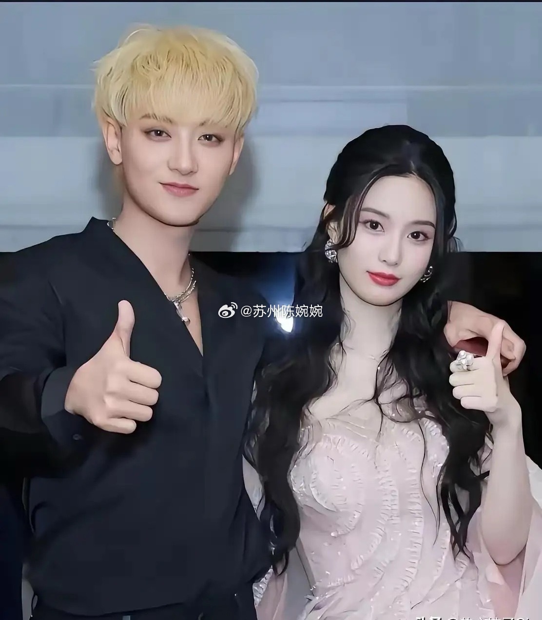 黄子韬和徐艺洋开直播，有人说黄子韬嘴唇发紫，要检查心脏。他说，兄弟，你是来给我真