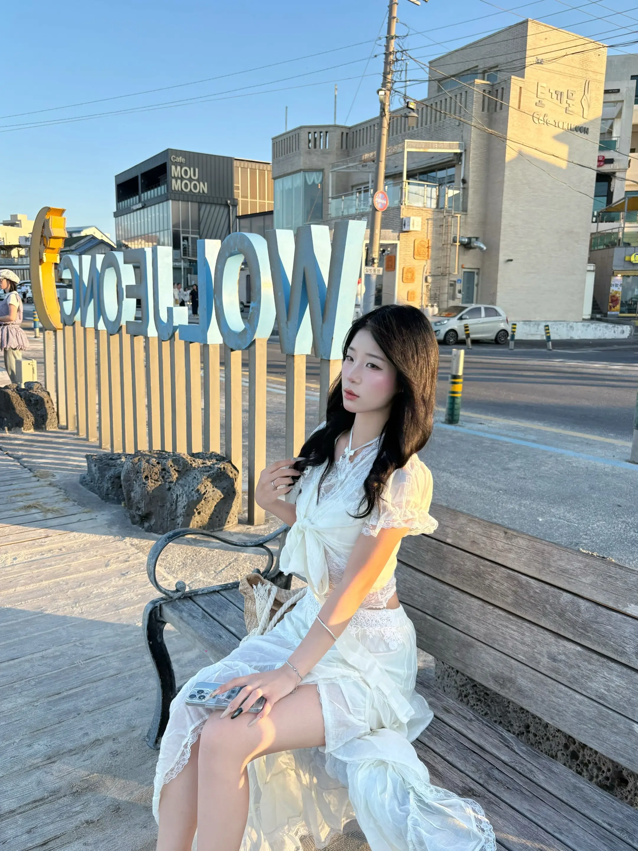 想到我们毫无结果 又想到世界如此辽阔