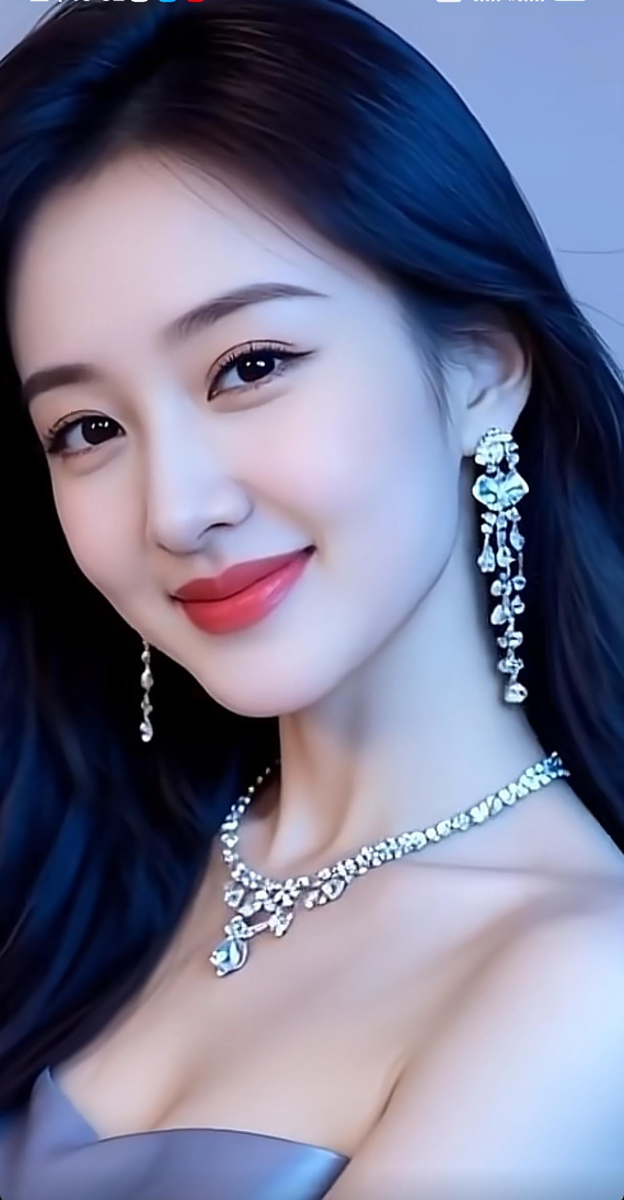 优雅气质，闪耀珠宝，完美妆容，女神范儿十足！💎💄👗清新美丽的照片分享珠宝美