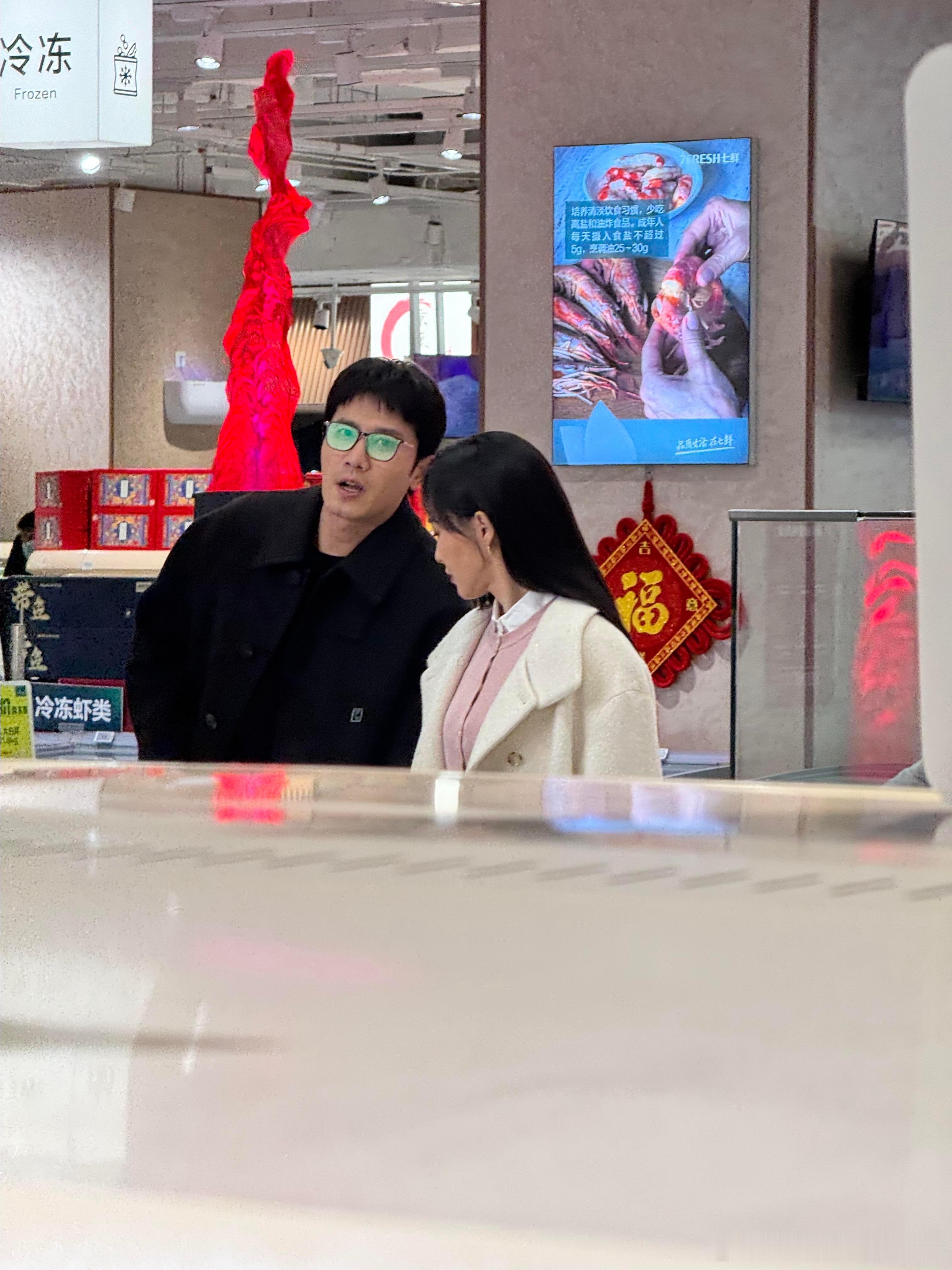 偶遇唐嫣彭冠英拍摄🎬《此刻的生活》逛超市路透