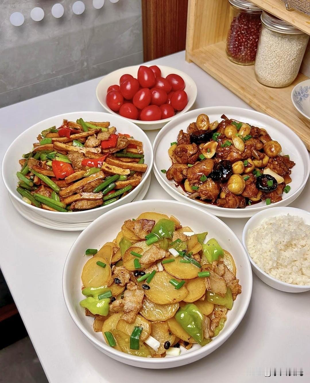 不知道你们家是不是也这样，去超市买菜舍得花钱，肉菜样样新鲜，可做出来的菜，总感觉