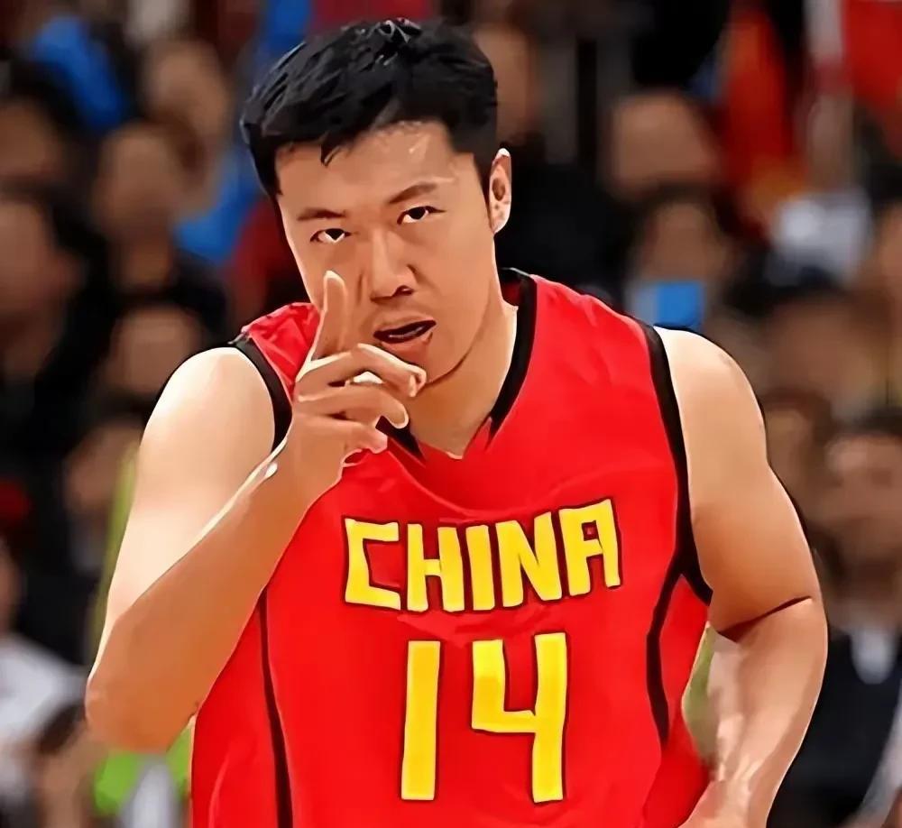 实话实说！我心目中CBA史上十大超级巨星如下:1.姚明--大姚2.易建联--