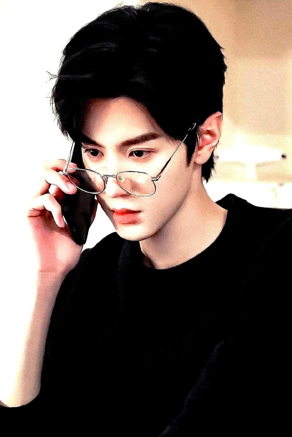 于正的《五福临门》真黄了！这事藏都藏不住，之前他还义正言辞否认停拍，现在直接沉默