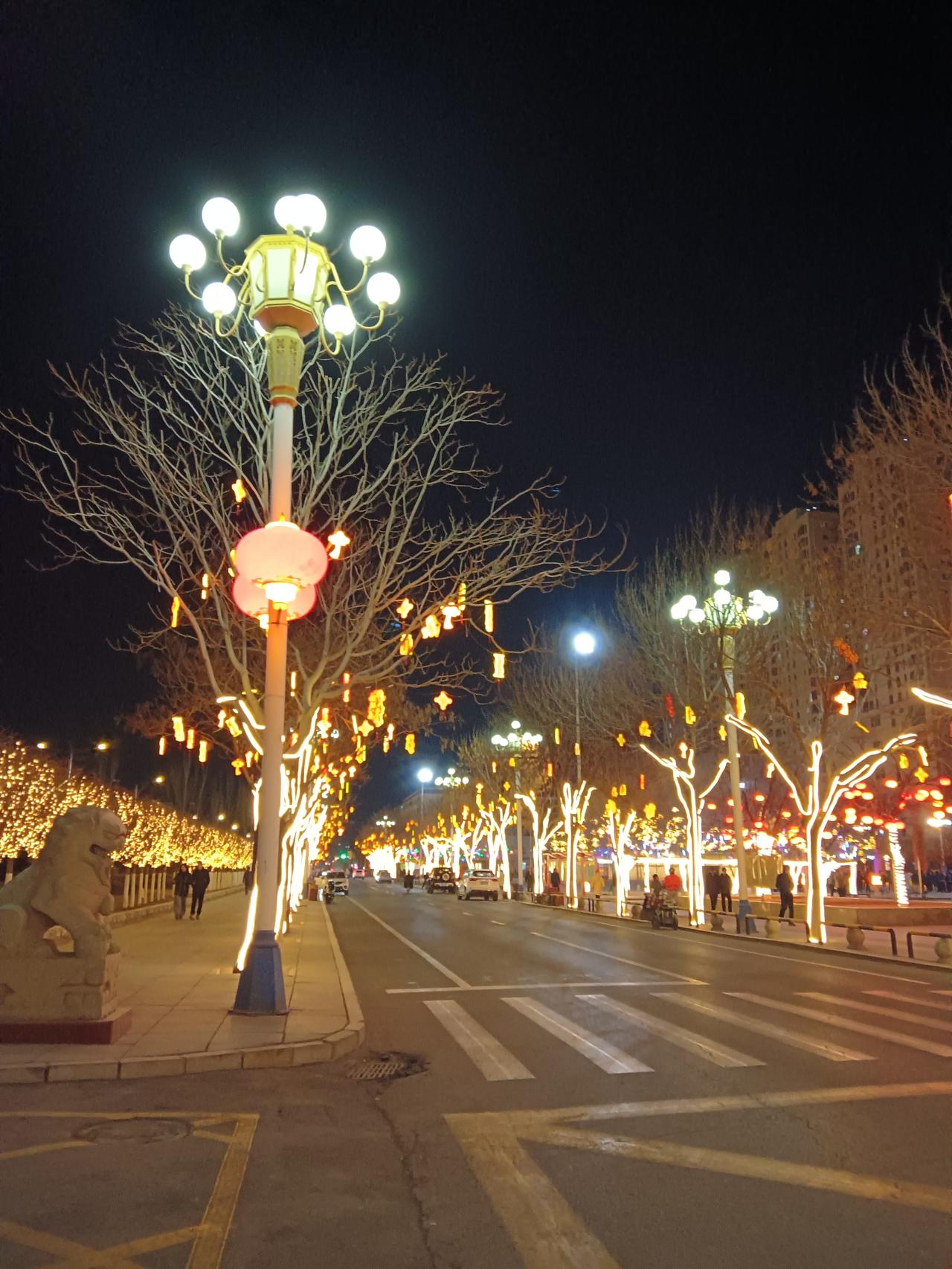 照顾老人，事事顺着不一定对。我听过郭先生的故事，他退休伺候老父亲三年后发现不能太