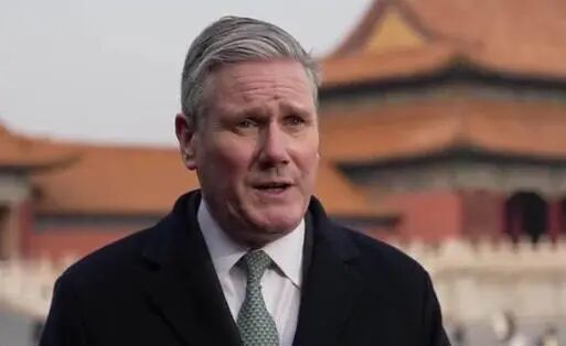 英国首相斯塔默到访故宫发表讲话，多名中国游客偶遇拍照