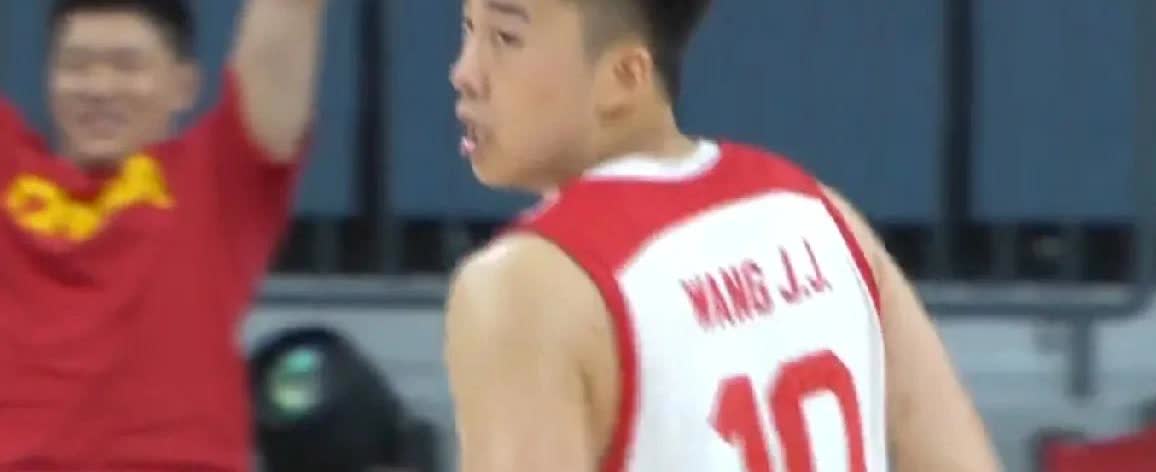 锋线快没人了！四个字：全躺下了崔永熙韧带断，曾凡博腰罢工，张镇麟