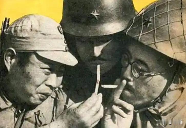 1938年7月，国军少将张岚峰率部投日。不久后他的弟弟张俊峰和日军发生纠纷，被日