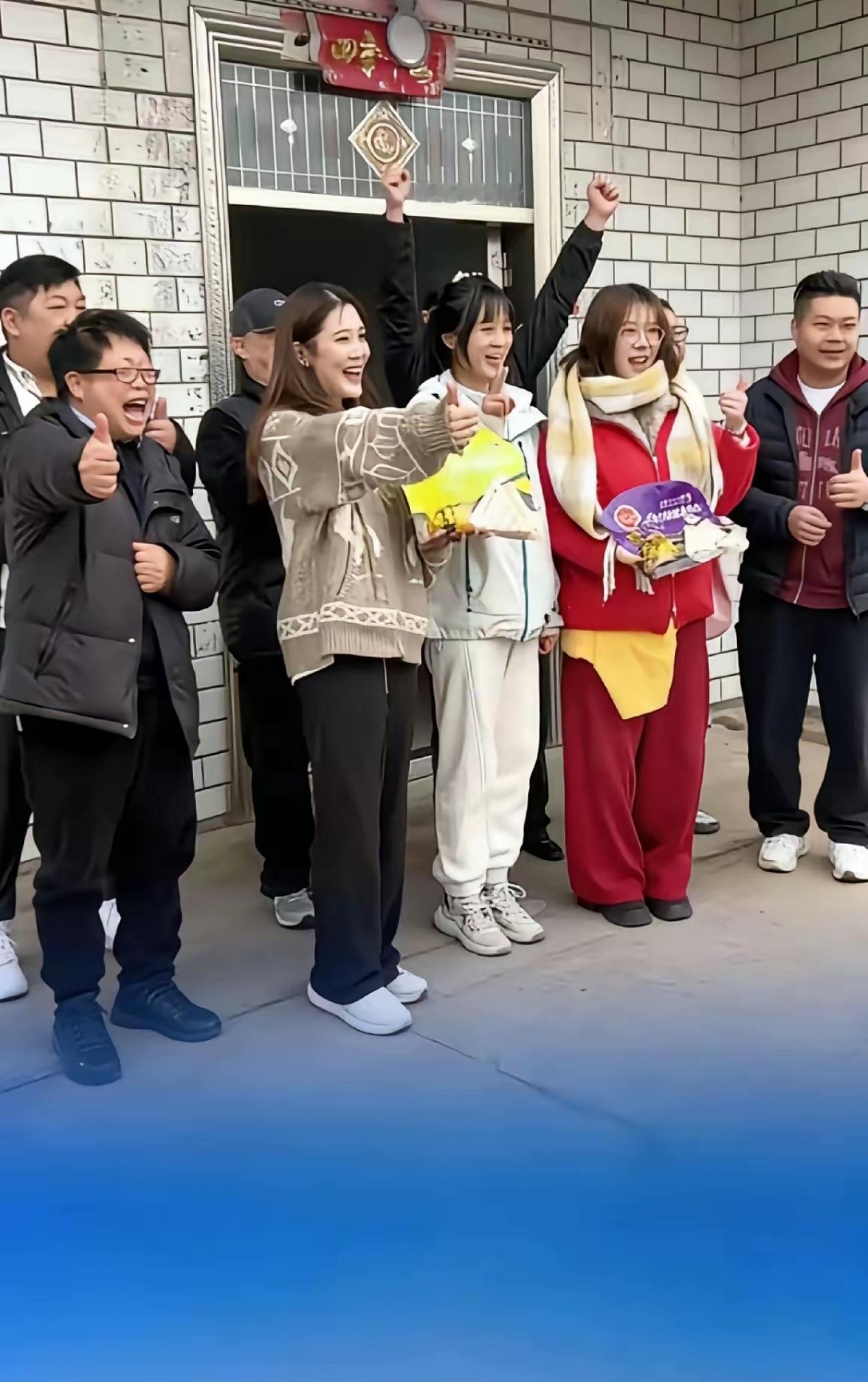 你不知道的杀猪宴！呆呆爸:明年的猪我能按住！合川文旅:你年纪大了，按不住的