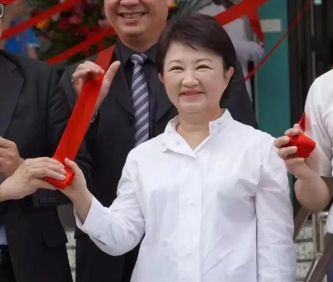 太突然了！国民党主席朱立伦居然官宣了接班人然而这个人选，并没有得到广大网友的