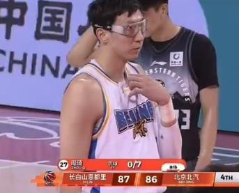 周琦罚篮8罚0中太不应该，这平时都练了什么？北京北汽队最后20秒只落后吉林队