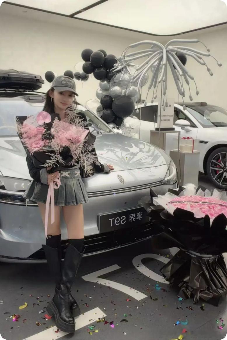 尚界z7怎么看到的多数都是美女车主在提车？怎么肥事啊？花生了什么？尚界z7t鸿蒙