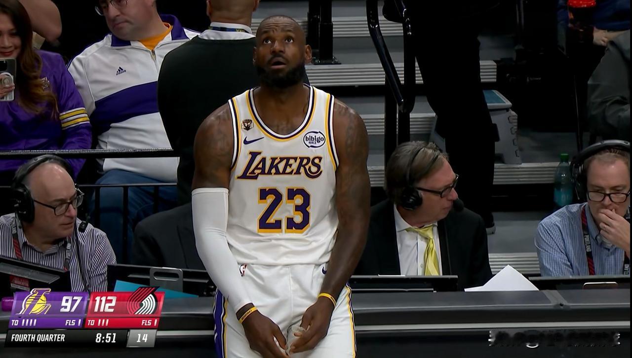 我真的特别佩服湖人巨星詹姆斯的全能！虽然今天湖人在客场以116：132输给了开拓