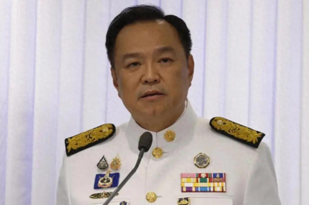 前线刚插上旗，后脚就对中国交了底。泰国这番操作，彻底把特朗普给惹毛了。这位前总统