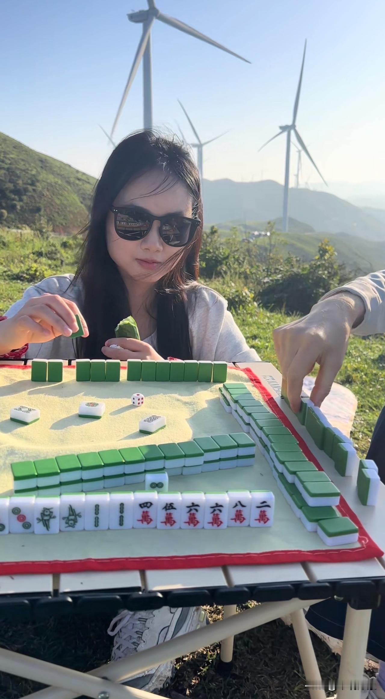 我的好闺蜜呀[呲牙笑]你今天是输定了[捂脸哭]麻将