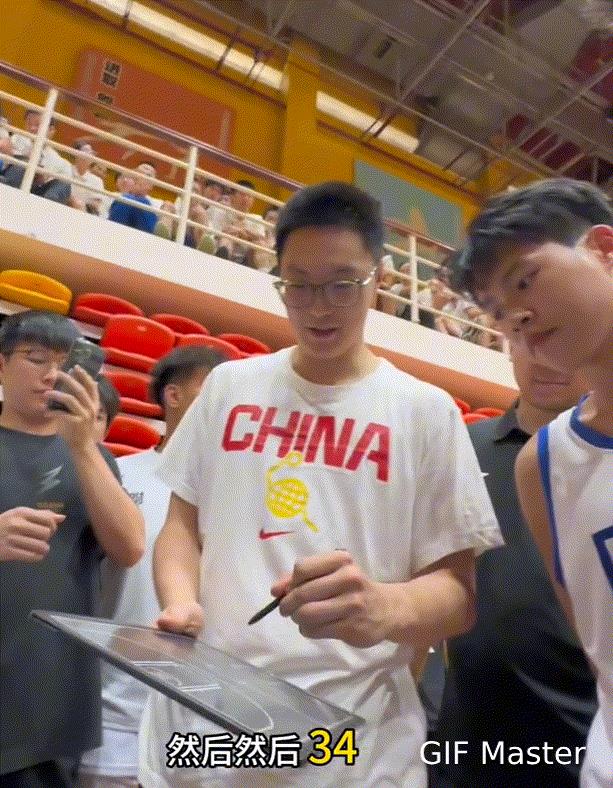 大胆预测，cba下赛季前球队实力排名：1北京：半支国家队+四名超级外援+三前国