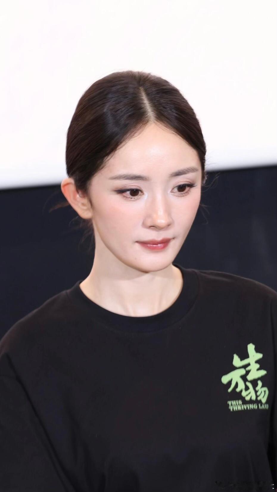 幂妈怼脸杨幂好完美的脸