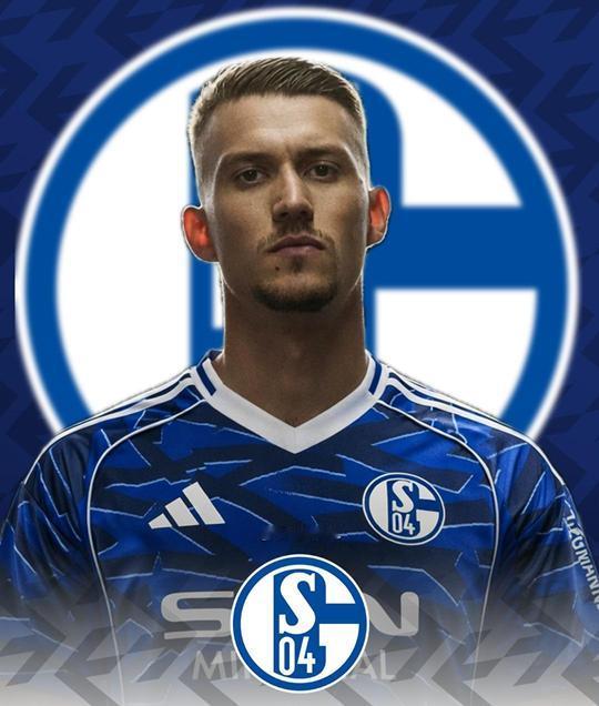 看来沙尔克04是志在冲上德甲了，除了签下门将凯文-穆勒，以及老将哲科，又从萨格勒