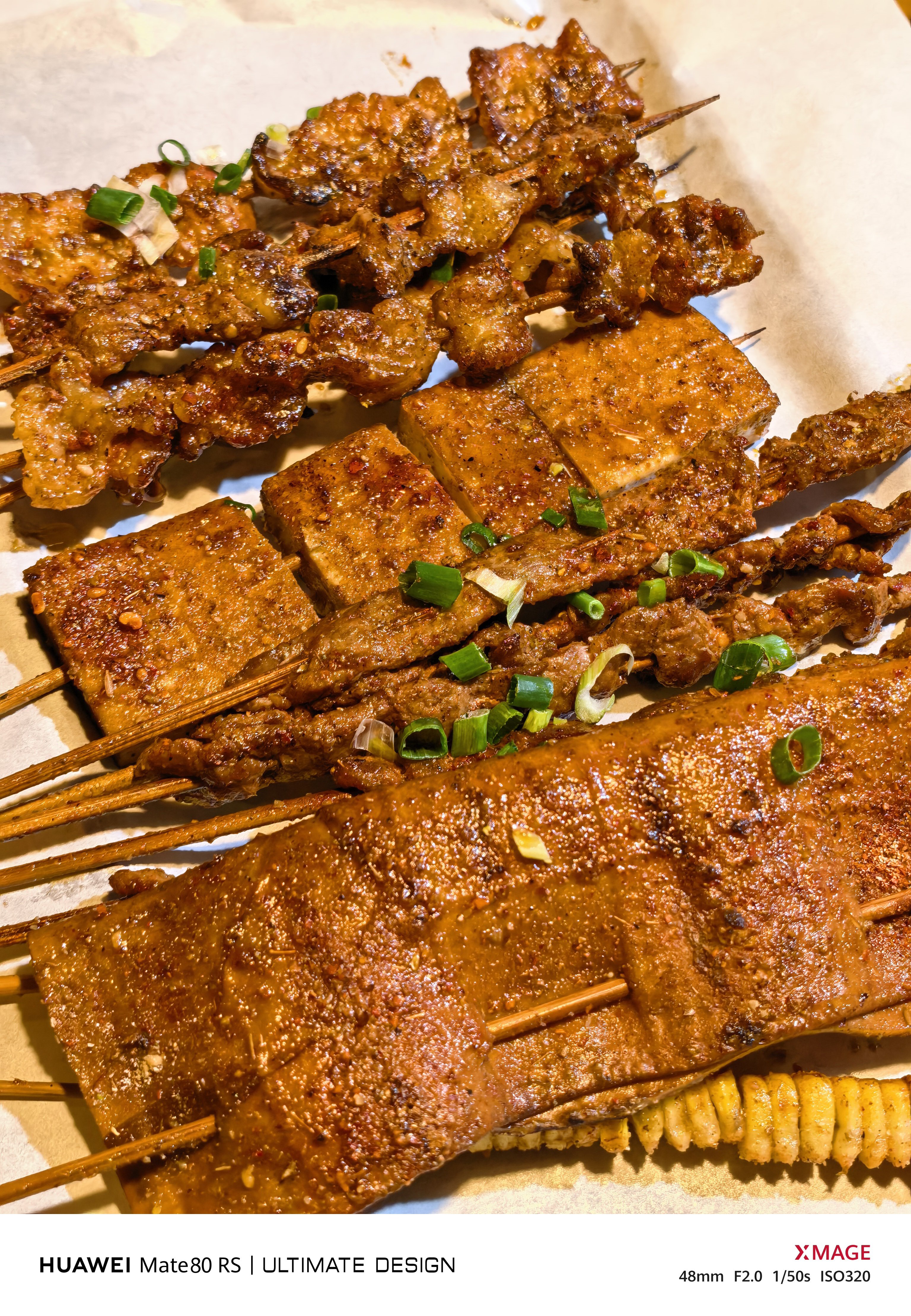 刚测完续航就发现一家烧烤店，这不是巧了吗