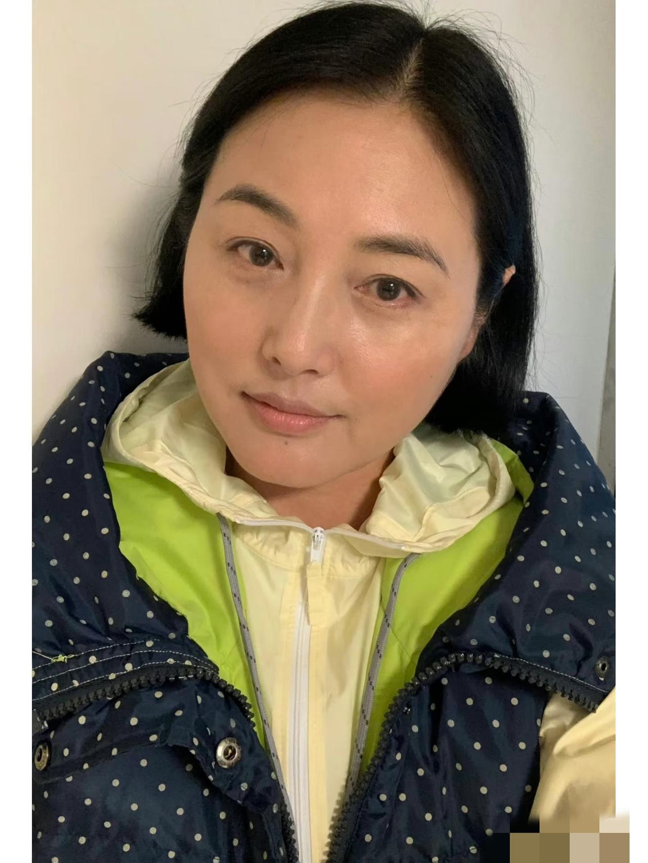果然姜还是老的辣，我问婆婆，张延有钱有事业，为啥还离婚呀，她是不是傻？婆婆