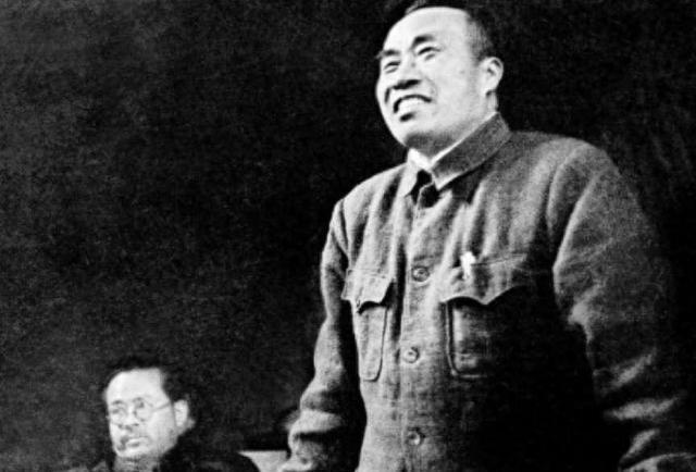 1957年南昌起义领导人排名，朱德大为不满：怎能把我排到第二！名单上，周恩来