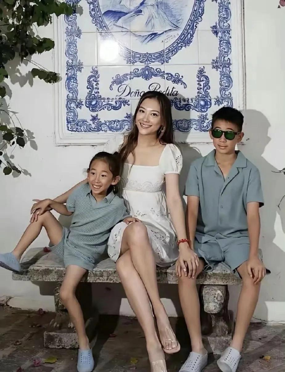 啊哈哈哈，陈小春的基因和郭富城的基因对比[呲牙笑][呲牙笑][呲牙笑]