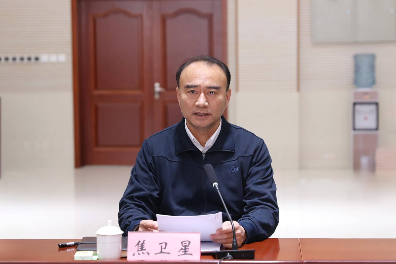 焦卫星审计专业出身，仕途起于章丘市审计科员，一直做到审计局的副局长，从事审计工作