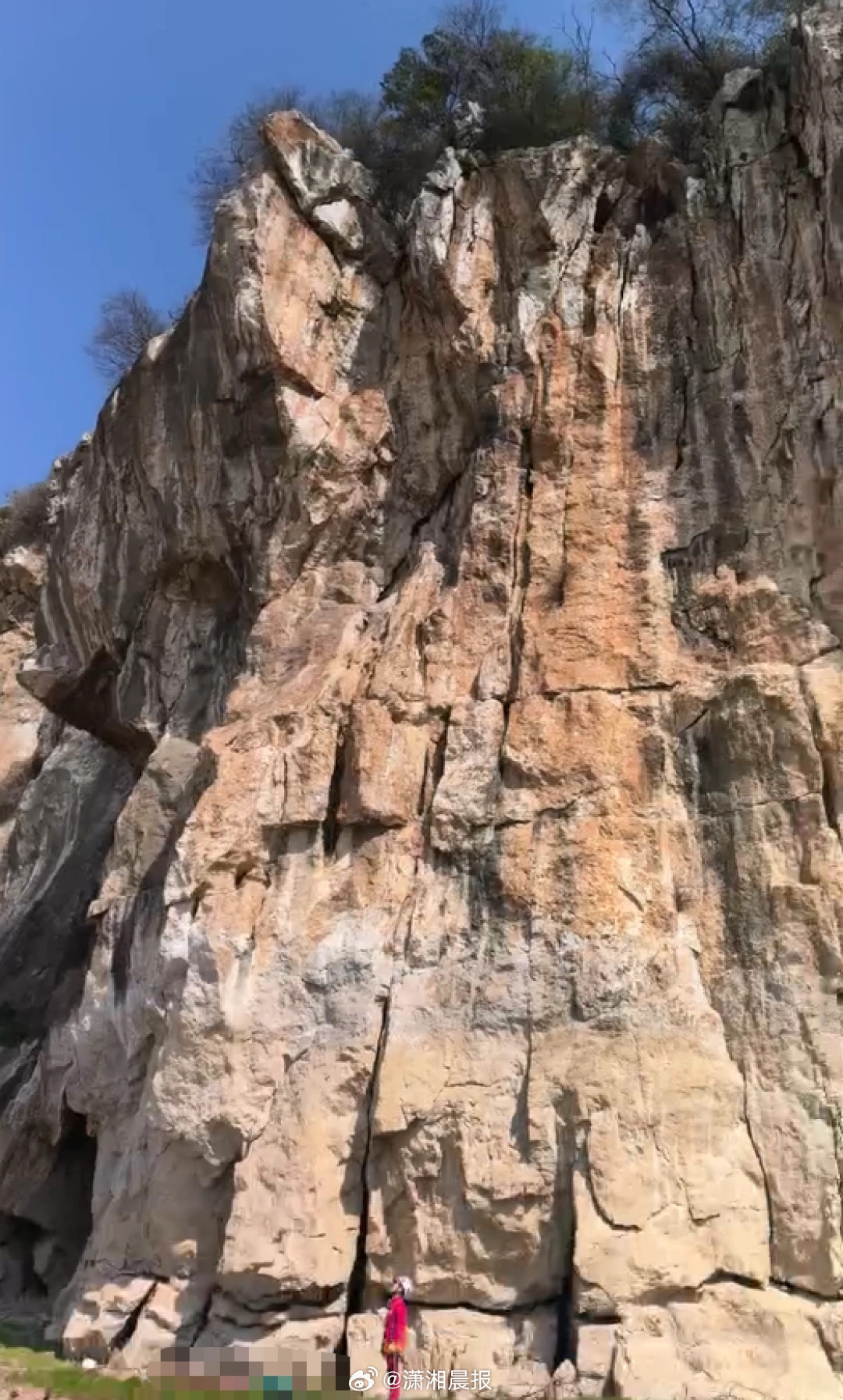 【江西#岩降事故一遇难者曾是救援队志愿者#，#队友称遇难者的岩降经验丰富#：非常