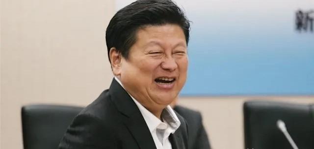 针对竹北市长人选“蓝白合”破局，有网友表示郑丽文不讲信用，只会讲空话。媒体人吴子