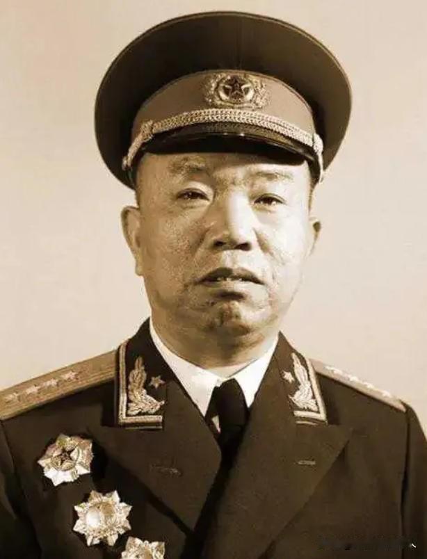 1927年，地主丁枕鱼被判死刑，在刑场，丁枕鱼看到了王树声，连忙大喊：“我可是你