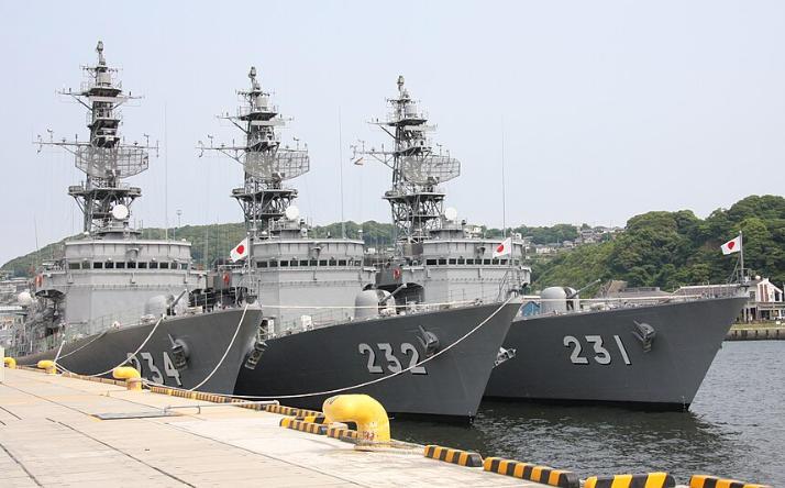 面对海军、海警实力远逊于中国的事实，菲律宾也想增强海军实力。可惜经济不允许，那