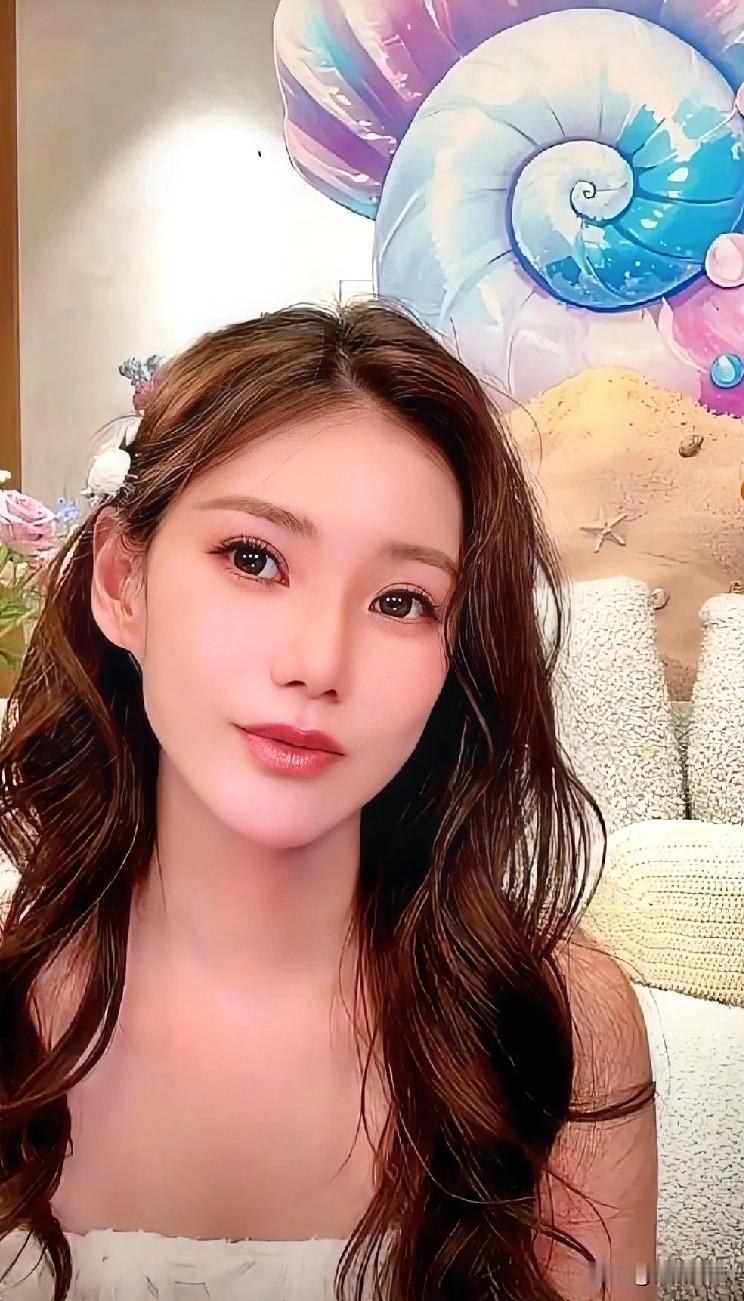 汪宝回到北京后，家里瞬间热闹了不少，汪大爷也时常上门串门看望。毕竟自己的亲孙子，