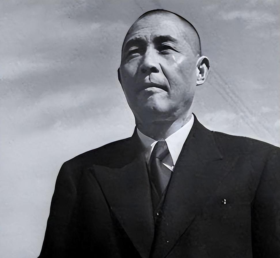 1938年，国军上将钱大钧怒气冲冲的闯进了军统湖北站，众目睽睽之下，直接拔枪打死