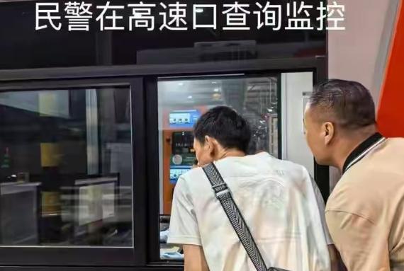 湖北武汉一名男子将价值2.3万元的摩托车挂在二手平台出售，当天就有买家主动联