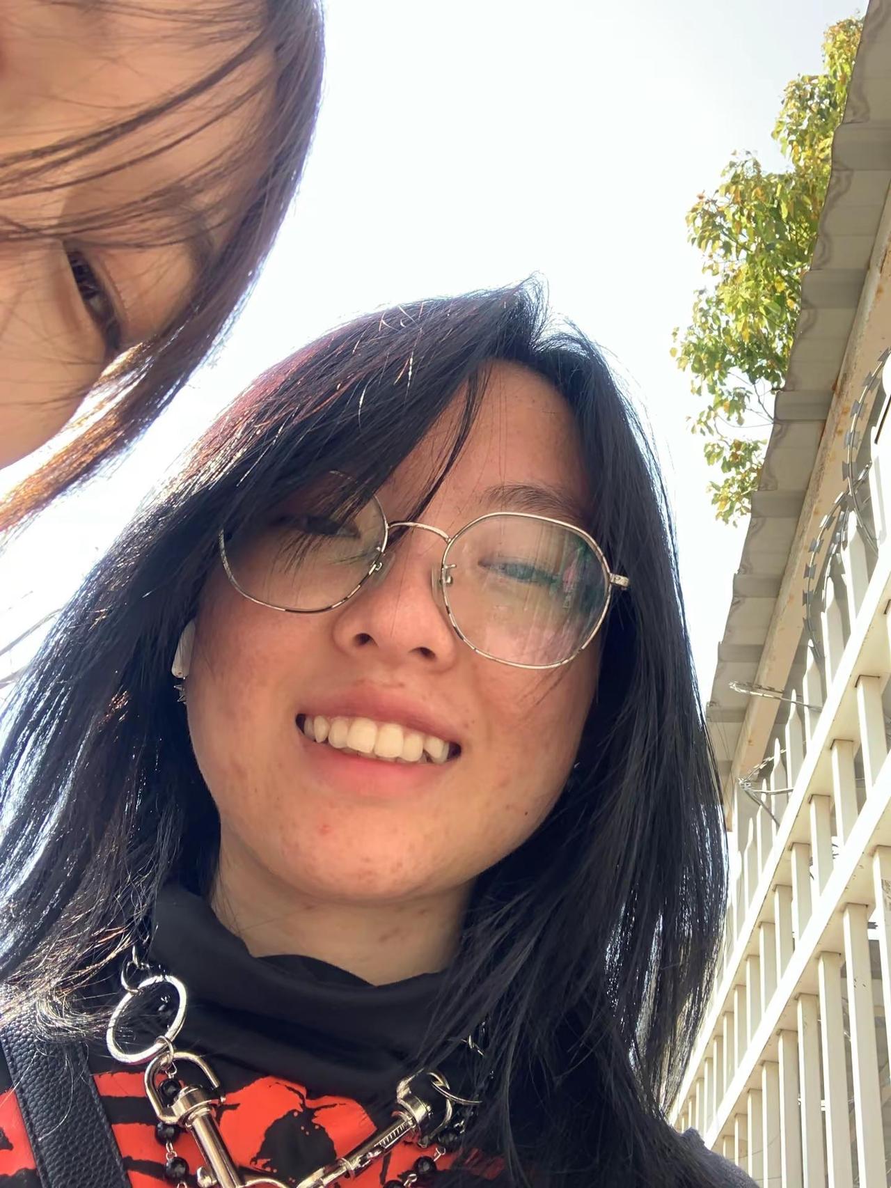 直到如今常后悔没有多将镜头举起来对准你们