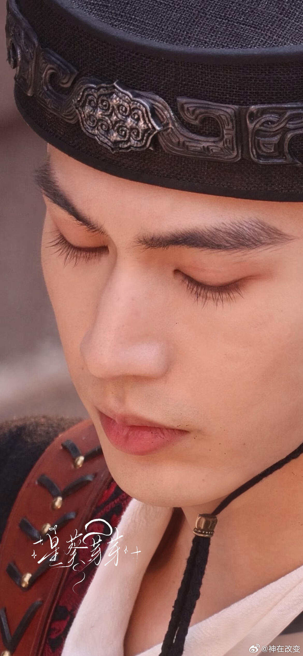 张凌赫3.1归鸾｜赫的眼睛鼻梁嘴唇都太鲨我了…今天的新造型有一种白面书生的感