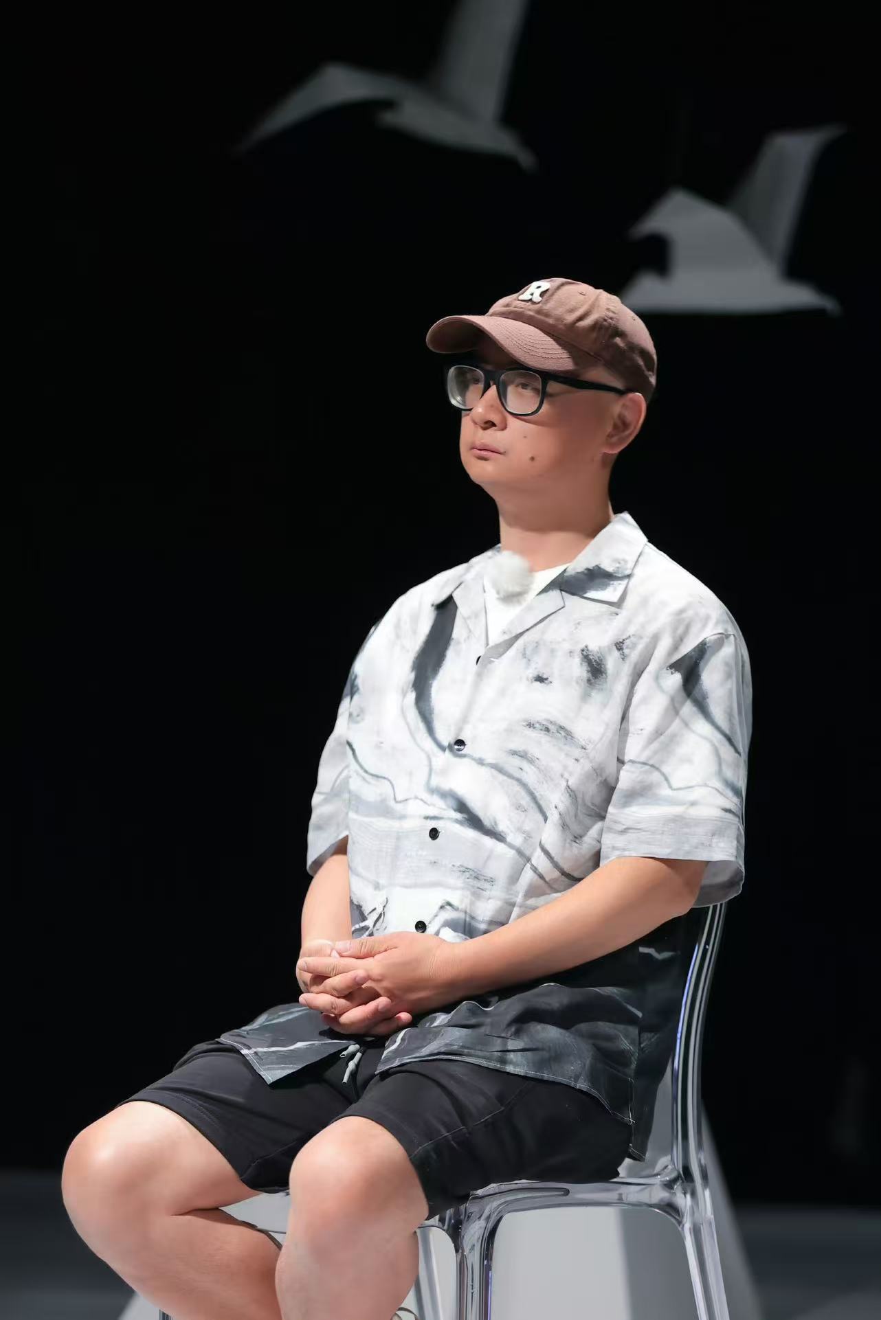 傅首尔前夫怼留几手老刘为傅首尔发声这句话真的很有力量，女性首先是一个完整的人，