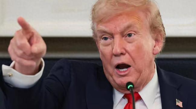 前两天美国最高法院开了场被特朗普称作“关系美国生死”的听证会，可结果偏偏走出了让