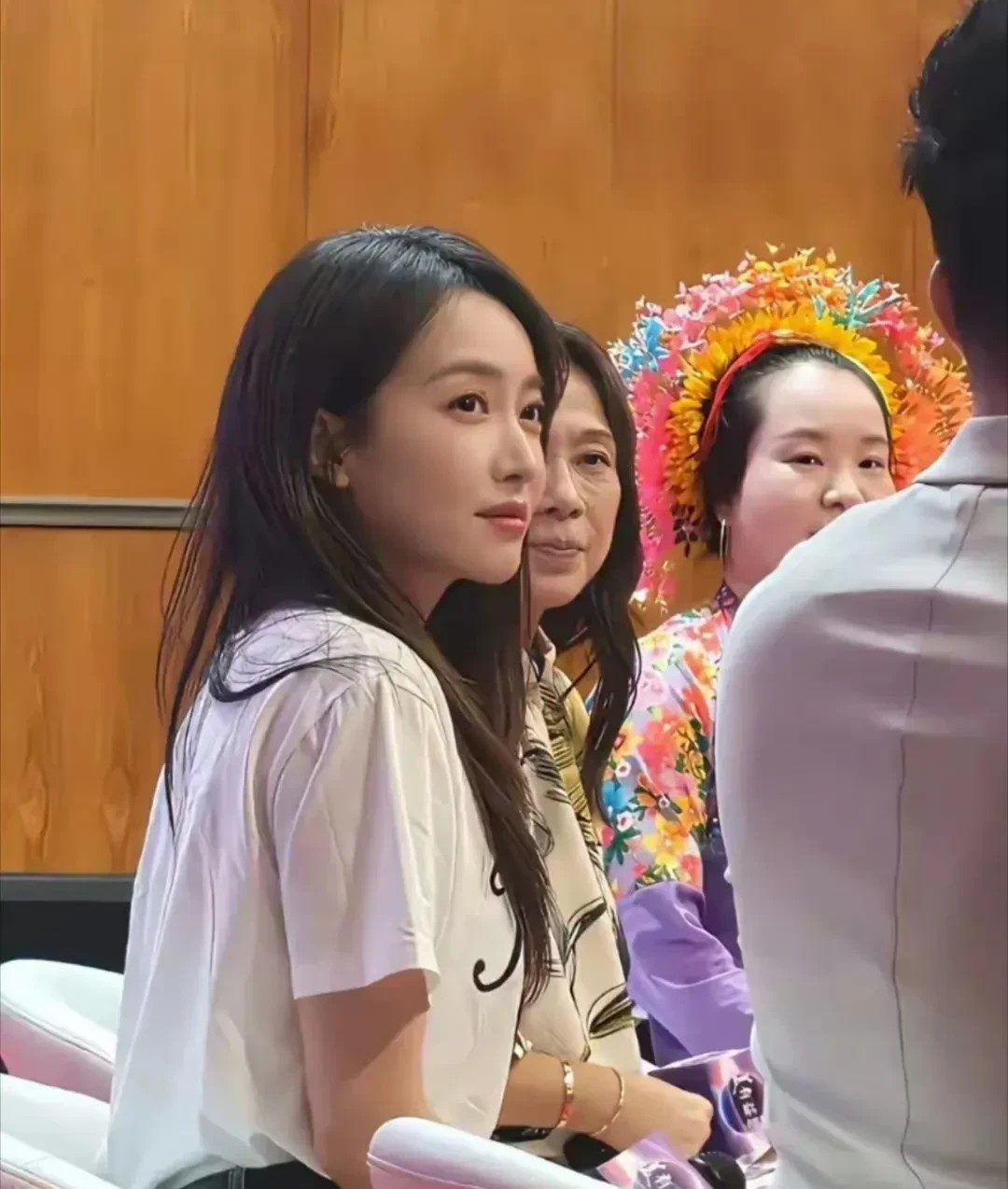 大家发现没？女人喜欢一个男人的时候，眼神是没办法隐瞒的，女人看自己喜欢的男