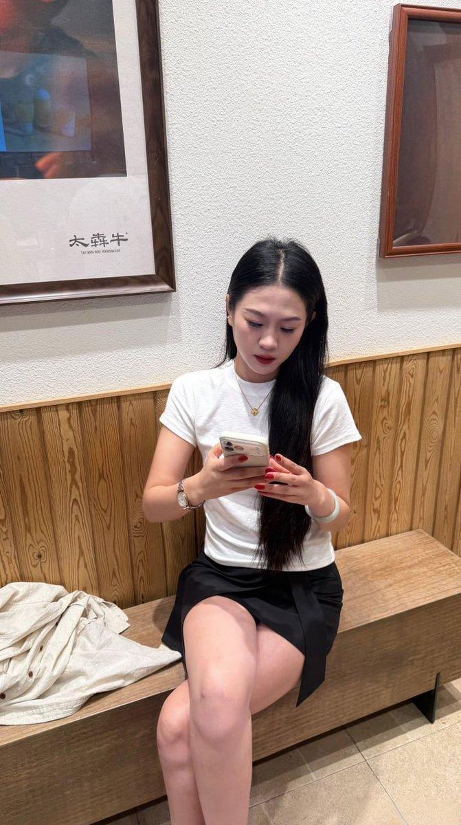 哪能看出来我小姨50多岁？