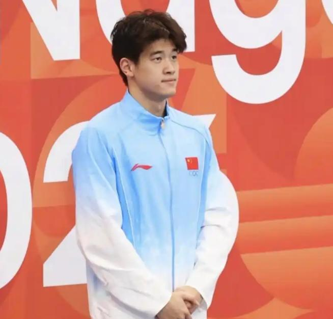 3秒47的坑，潘展乐一个人填了一大半！2026年名古屋亚运会男子4×200米自由泳接力决赛，前两棒交