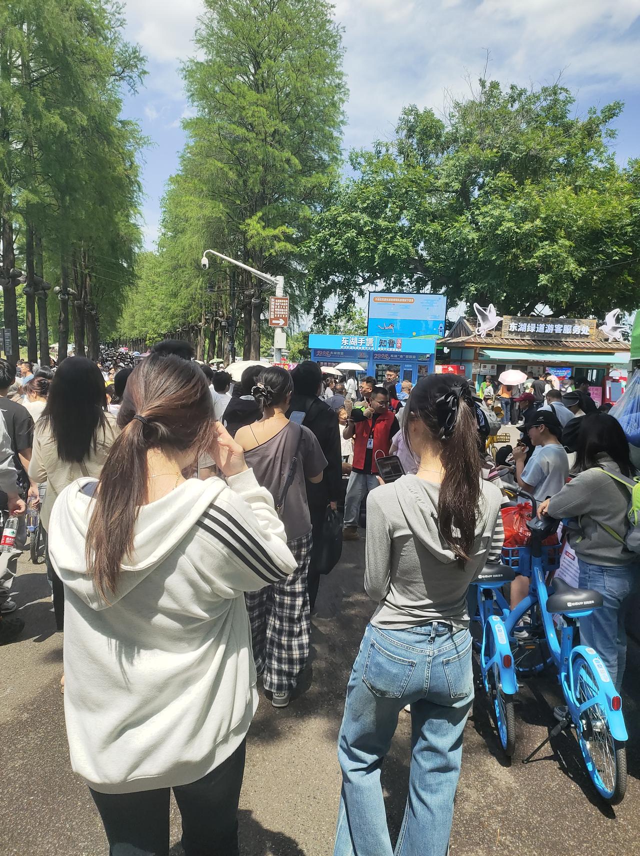 发现没有，八零后、90后真是个神奇的大群体八零后现在都40岁出头了，你看身边有