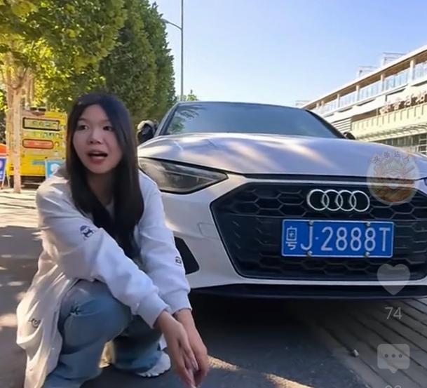 她竟“赖”在河南不走了！来自广东江门粤J2888T的车主李小姐，其实是一名平面设