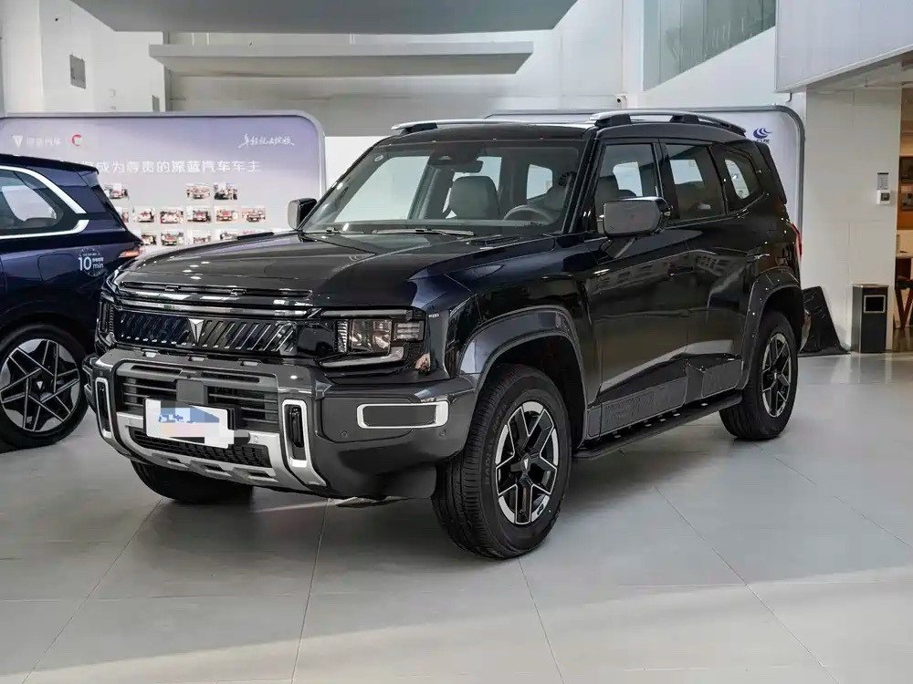 深蓝G318方盒子造型增程SUV，凭借硬朗外观+无续航焦虑，成为近期自驾爱好者热