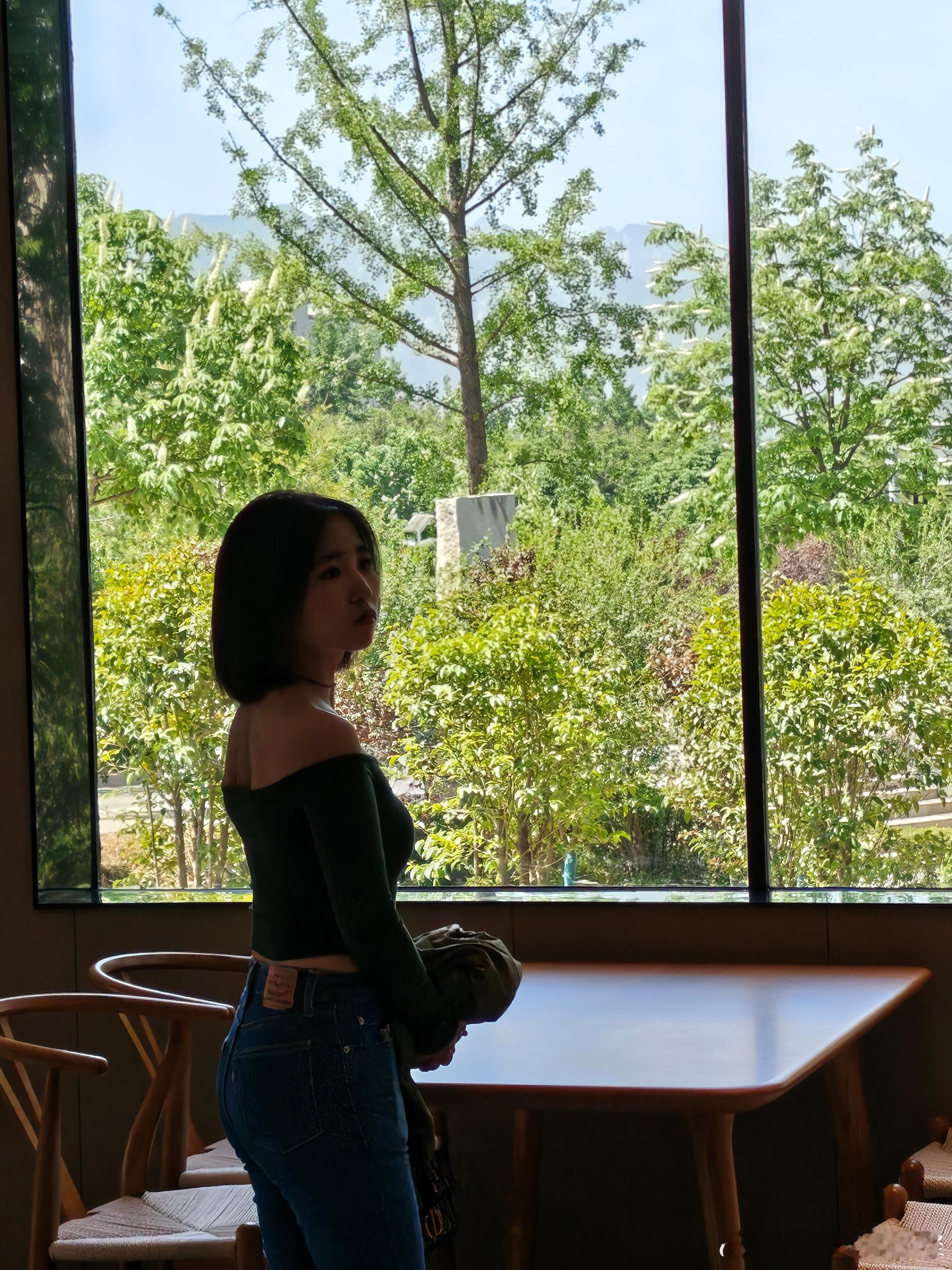 老马在路上昨在华阴吃了功夫鱼葫芦鸡本想从华阴直接冲向天水​走之前没忍住觉得不去