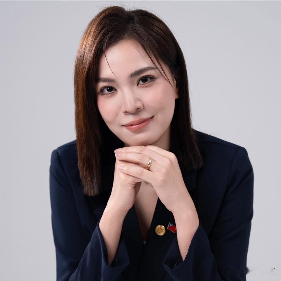 国民党文传会副主委兼发言人钟沛君今（21日）在脸书发文表示，看到民进党台北市长参