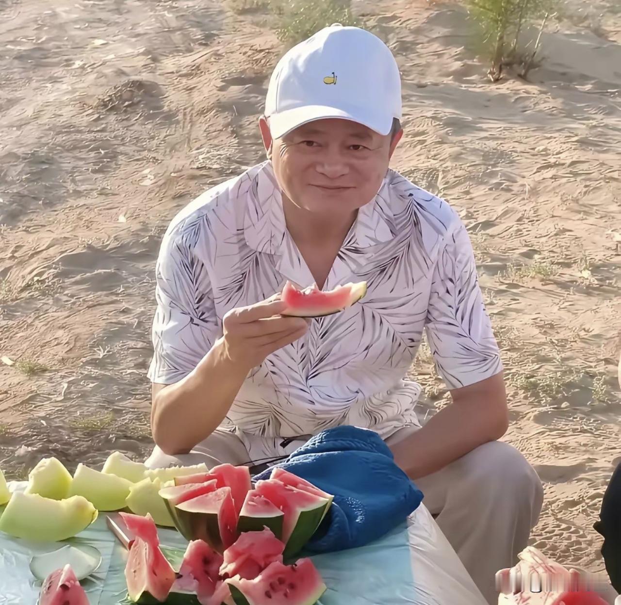 如果蚂蚁金服顺利上市，马云还能像这样悠闲吃瓜吗？与其说外滩演讲得罪了金融圈，还不